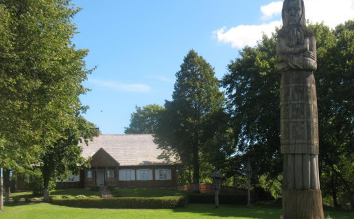 74_Zemaites memorialiniame muziejuje. A. Brazdeikytes n (2).jpg